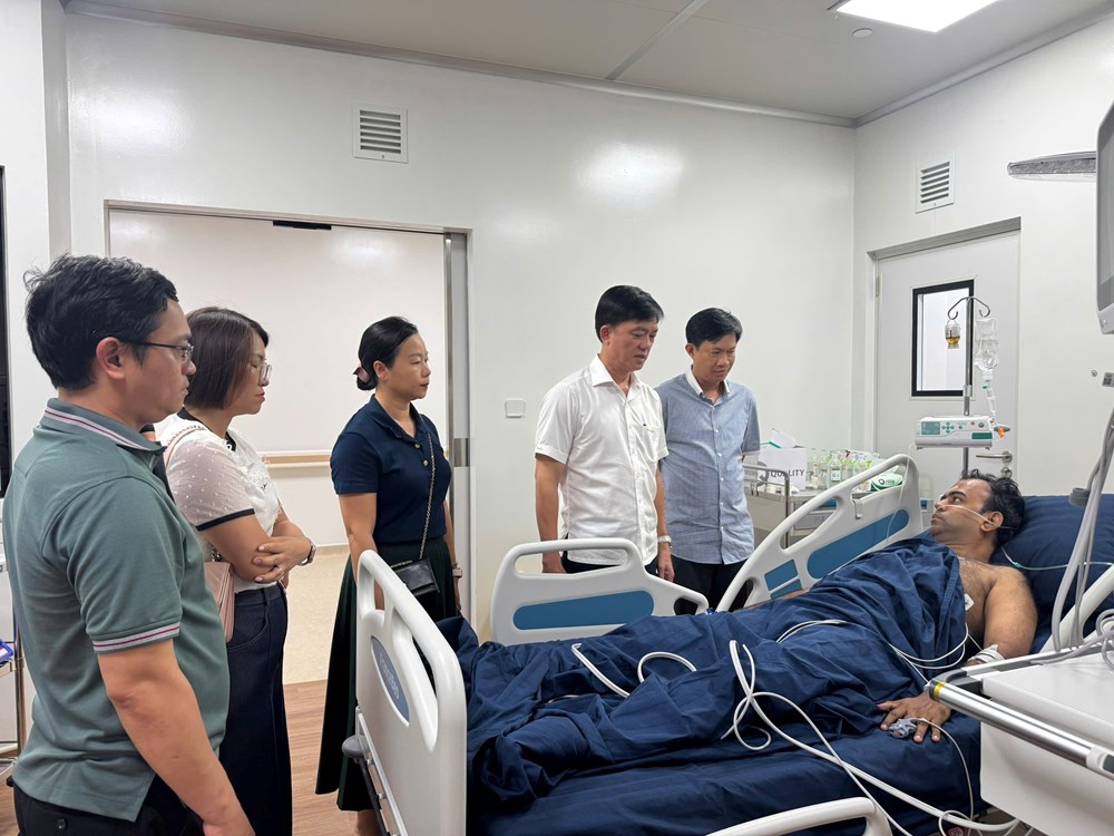 Các lực lượng tham gia phối hợp cứu du khách gặp nạn vụ lật ca nô ở Phú Quốc - ảnh 2