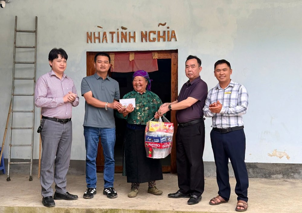 Tuyên Quang: Lũng Cú thực hiện tốt chính sách đền ơn đáp nghĩa - ảnh 4