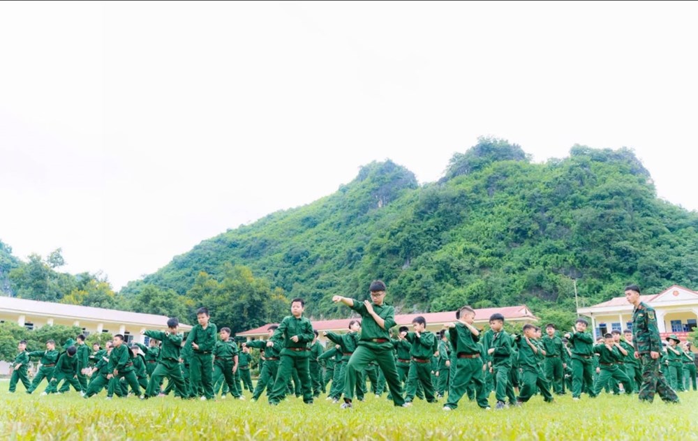 140 “chiến sĩ nhí” trưởng thành sau 7 ngày trong quân ngũ tại Sơn La  - ảnh 1