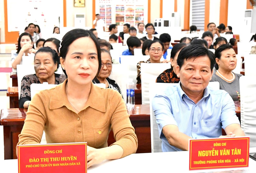 An Giang ra quân đợt chiếu phim kỷ niệm 79 năm Ngày Thương binh - Liệt sĩ - ảnh 2