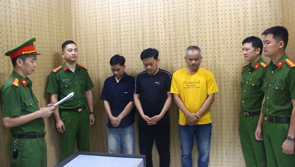 Sơn La: Khởi tố 3 đối tượng về tội làm giả tài liệu của cơ quan tổ chức - ảnh 1