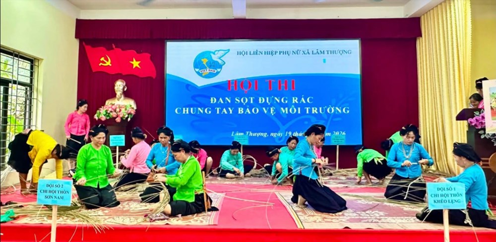 Phụ nữ Lâm Thượng làm nông nghiệp sạch giữ màu xanh cho bản làng - ảnh 3