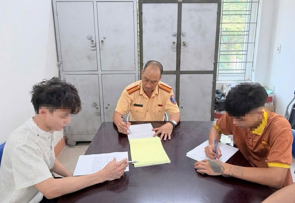 Giao xe máy cho người chưa đủ tuổi “bốc đầu”, chủ phương tiện bị phạt 9 triệu đồng - ảnh 1