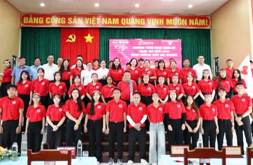 An Giang đặt mục tiêu tiếp nhận hơn 6.000 đơn vị máu từ “Hành trình đỏ” 2026 - ảnh 1