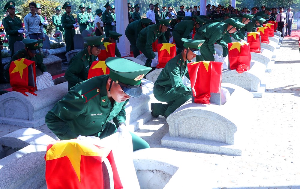 Các anh trở về, hòa vào lòng đất mẹ thân thương - ảnh 18