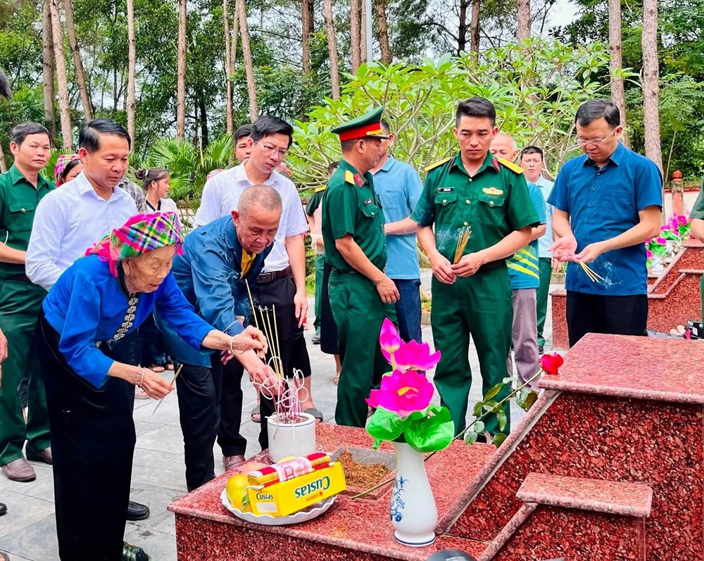 Lai Châu trao quyết định xác định danh tính liệt sĩ Hà Văn Sinh sau 76 năm - ảnh 3