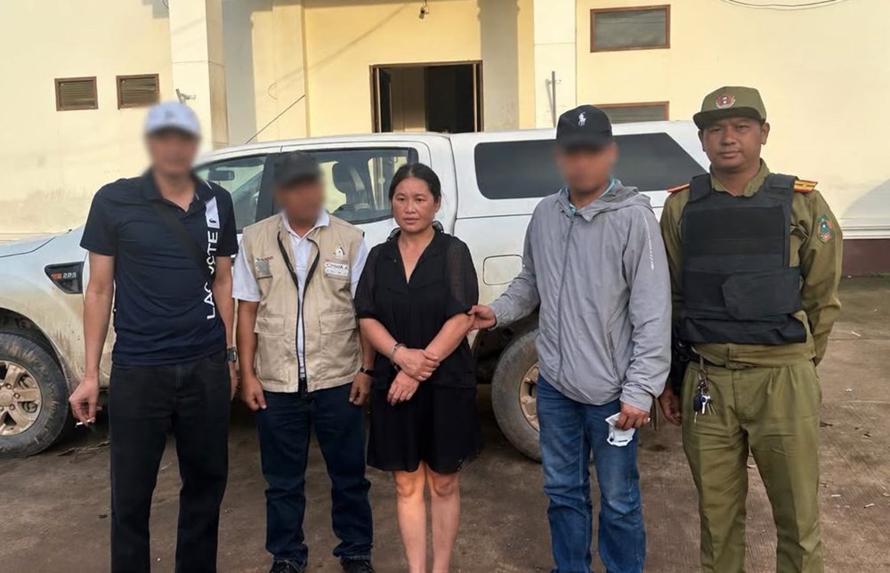 Bắt đối tượng truy nã nguy hiểm sau 13 năm lẩn trốn tại Lào - ảnh 1