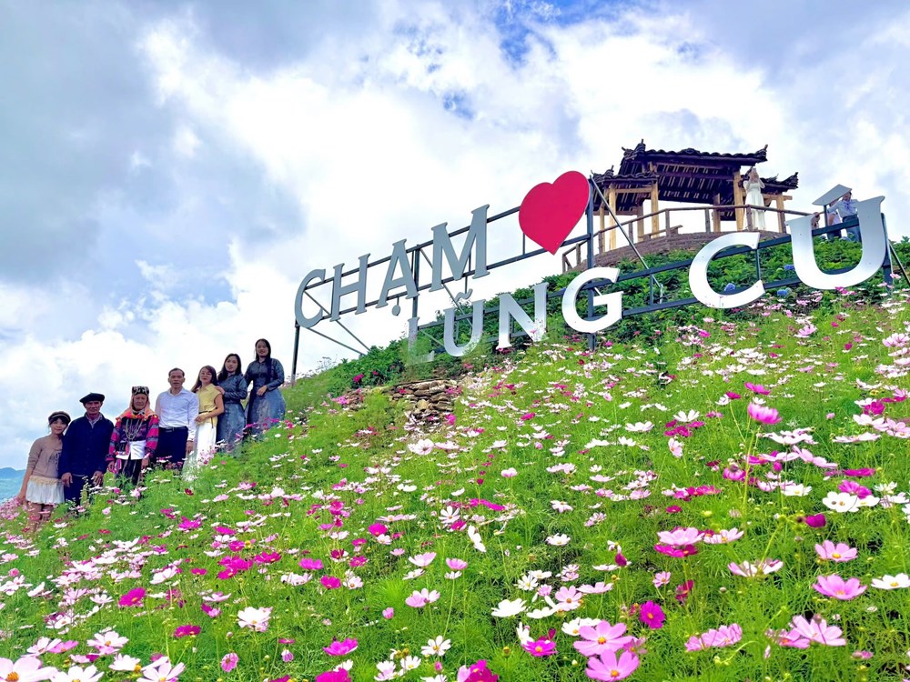 Ra mắt điểm check-in “Chạm Lũng Cú” nơi địa đầu Tổ quốc - ảnh 1