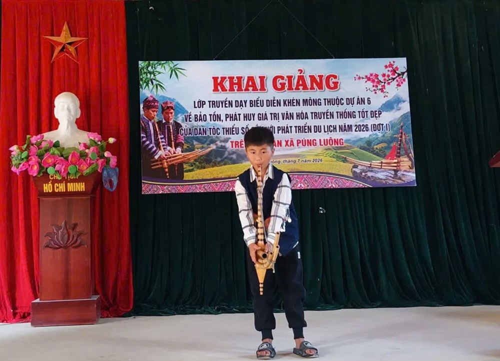  Để tiếng khèn Mông mãi ngân vang giữa đại ngàn Púng Luông  - ảnh 2