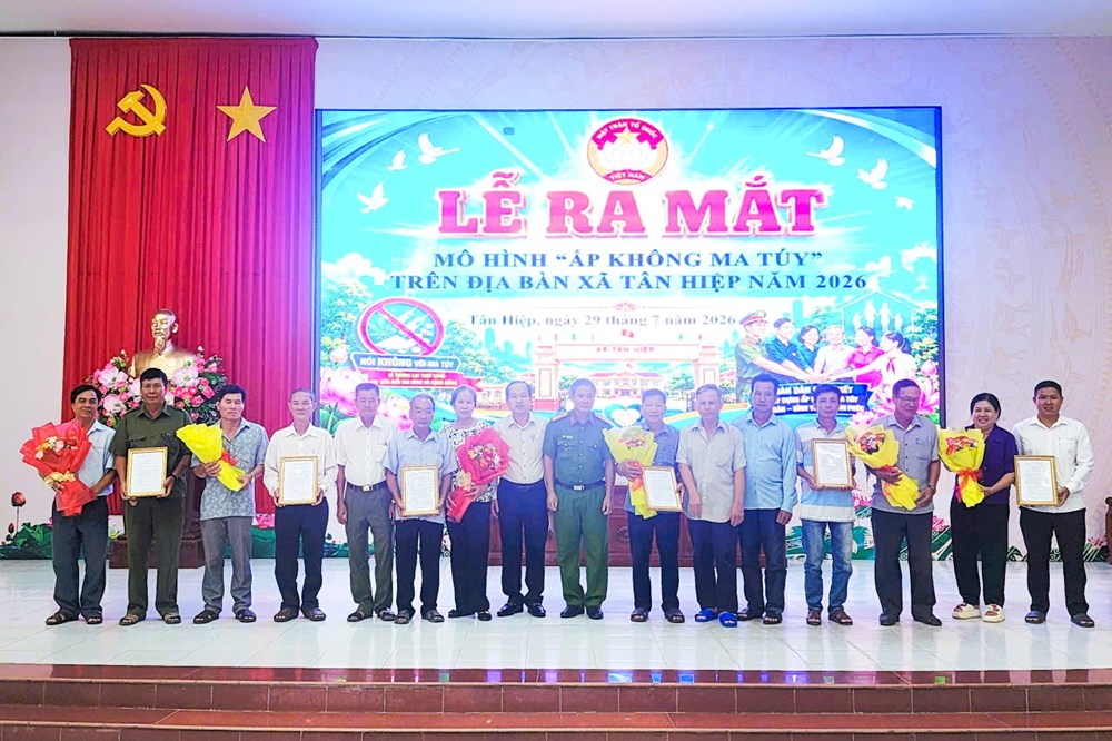 Ra mắt mô hình “Ấp không ma túy” góp phần giữ bình yên cơ sở - ảnh 2