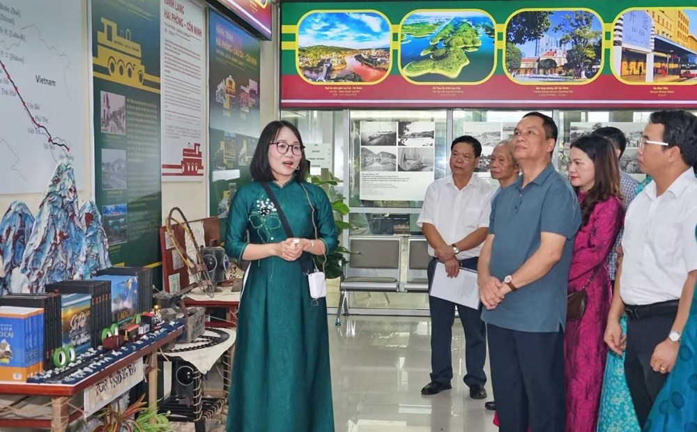 Trưng bày gần 300 hiện vật về 120 năm đường sắt Hải Phòng-Lào Cai-Côn Minh - ảnh 6
