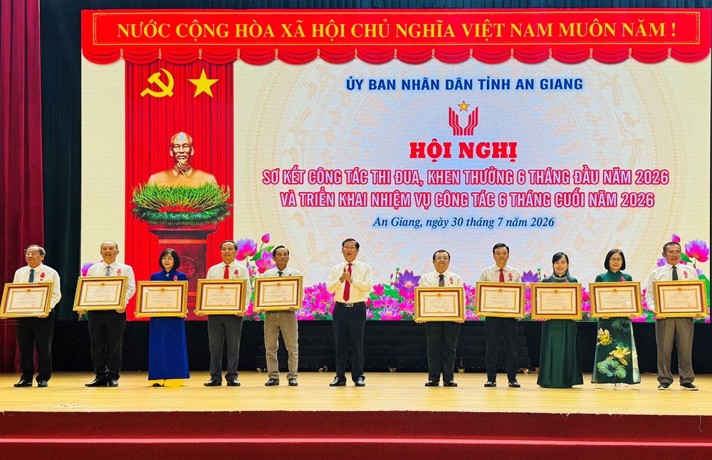 An Giang sơ kết thi đua, khen thưởng 6 tháng đầu năm 2026 - ảnh 5