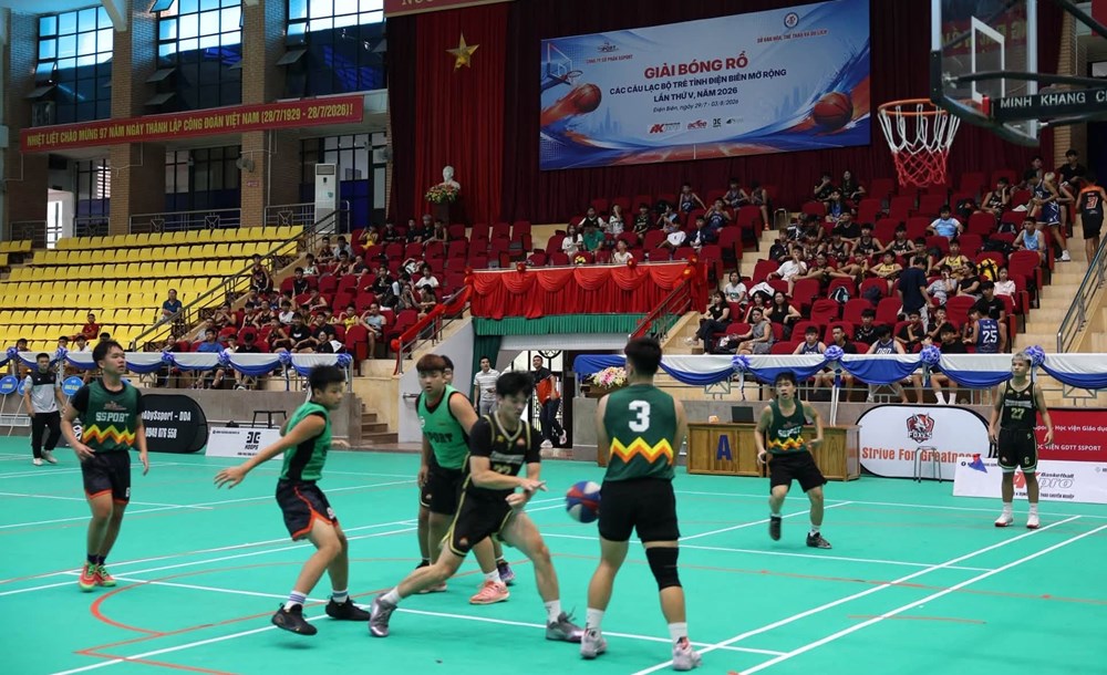 Hơn 230 VĐV tham gia Giải Bóng rổ các CLB trẻ tỉnh Điện Biên mở rộng - ảnh 2