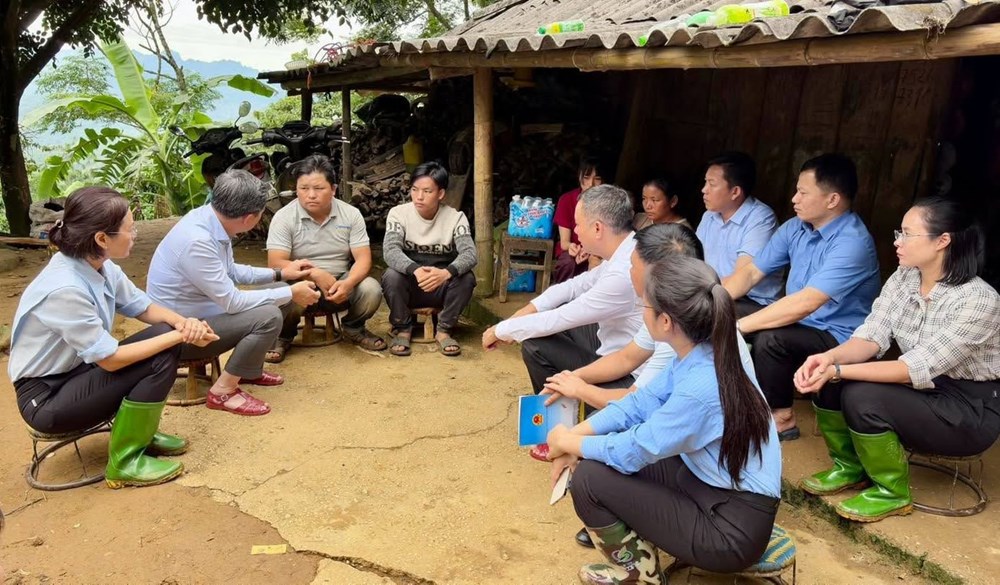 Lãnh đạo tỉnh Sơn La kiểm tra hiện trường sạt lở sau vụ lũ cuốn 3 cháu nhỏ - ảnh 2