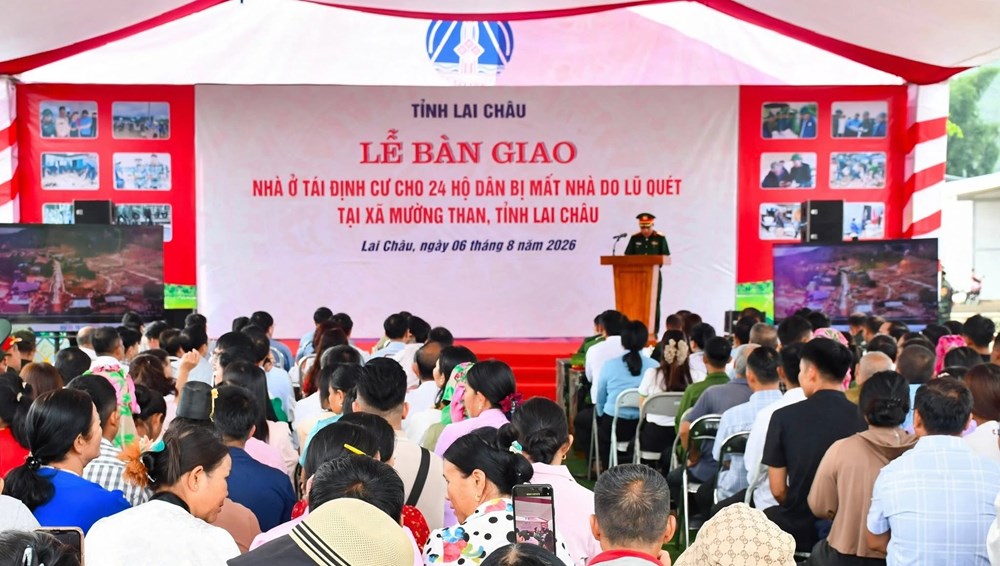 Lai Châu khánh thành khu tái định cư cho 24 hộ dân mất nhà do lũ quét - ảnh 1