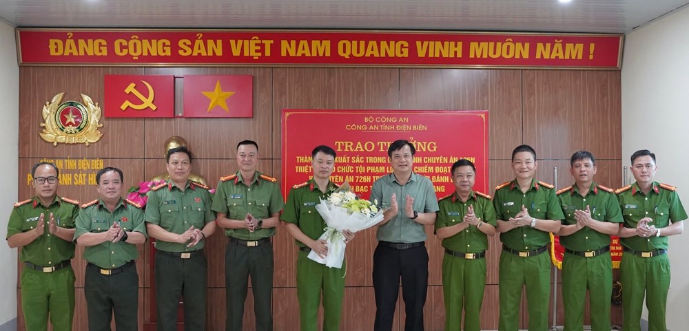 Điện Biên: Khen thưởng lực lượng triệt phá 2 tổ chức tội phạm xuyên quốc gia - ảnh 1
