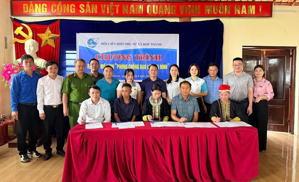 Phụ nữ xã vùng cao Hợp Thành chung tay phòng, chống bạo lực gia đình - ảnh 2