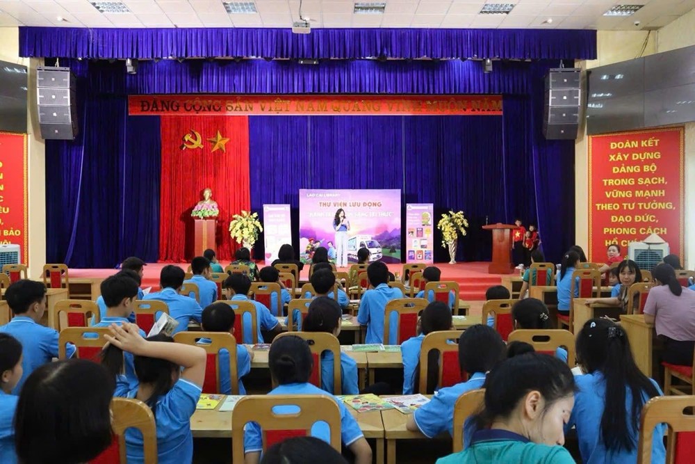 “Em vui cùng sách“: Mang văn hóa đọc đến với trẻ em có hoàn cảnh đặc biệt - ảnh 1