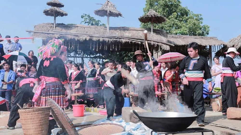Doanh thu vượt 1 nghìn tỉ đồng, Lai Châu thành điểm sáng du lịch Tây Bắc - ảnh 6