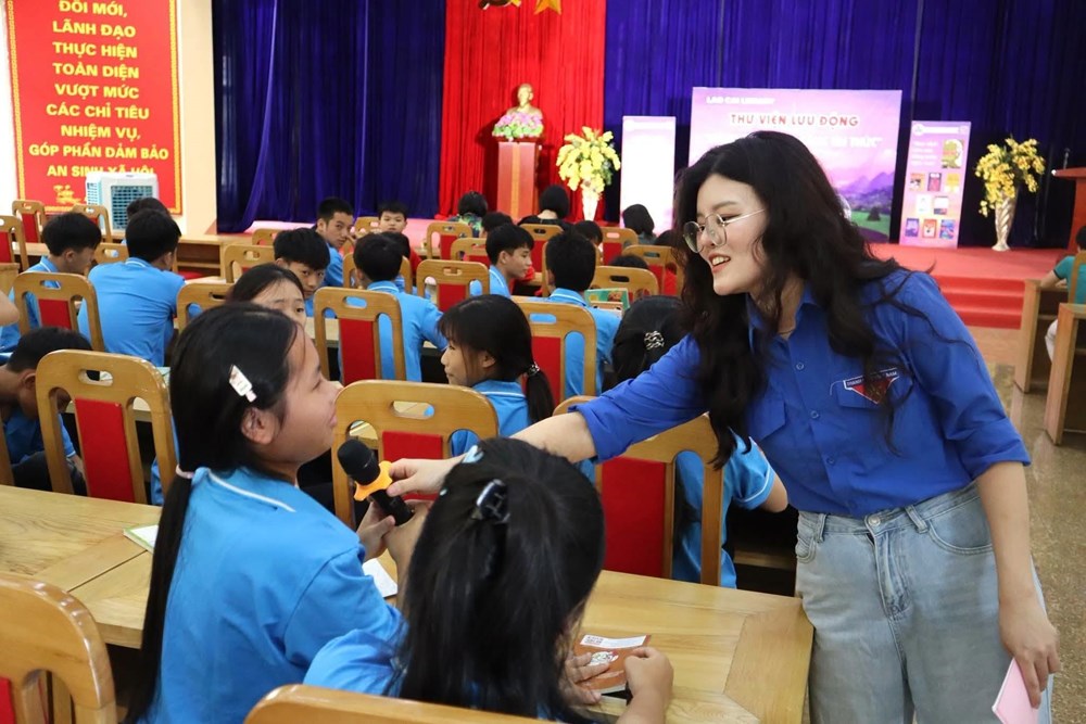 “Em vui cùng sách“: Mang văn hóa đọc đến với trẻ em có hoàn cảnh đặc biệt - ảnh 2