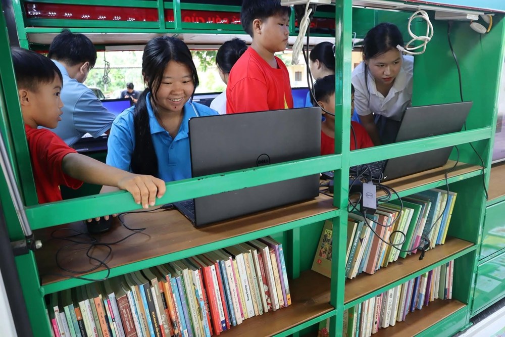 “Em vui cùng sách“: Mang văn hóa đọc đến với trẻ em có hoàn cảnh đặc biệt - ảnh 5