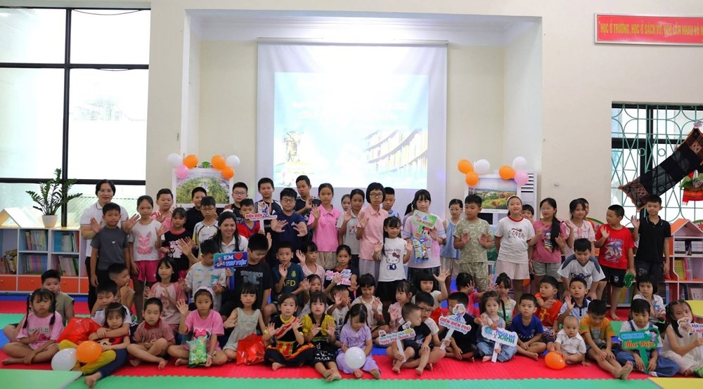 Gieo yêu thương từ trang sách, bồi đắp tình yêu quê hương cho thiếu nhi Điện Biên - ảnh 2