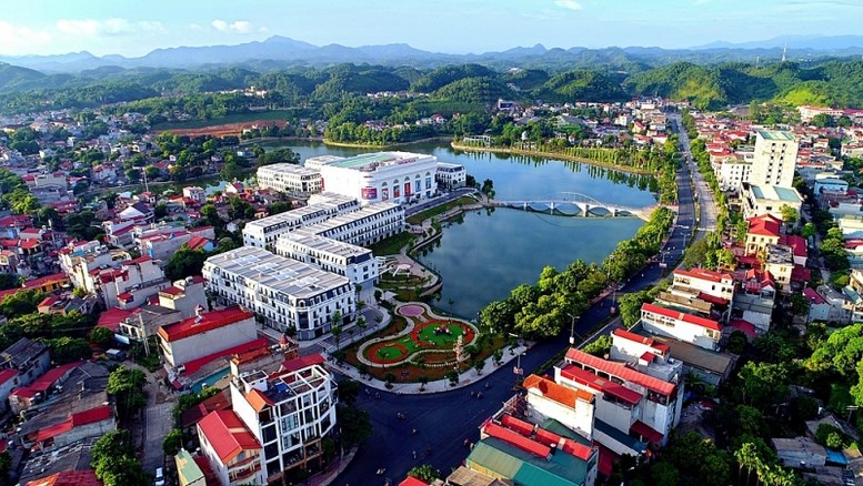 Lào Cai phấn đấu 95% người từ 15 tuổi có tài khoản giao dịch - ảnh 1