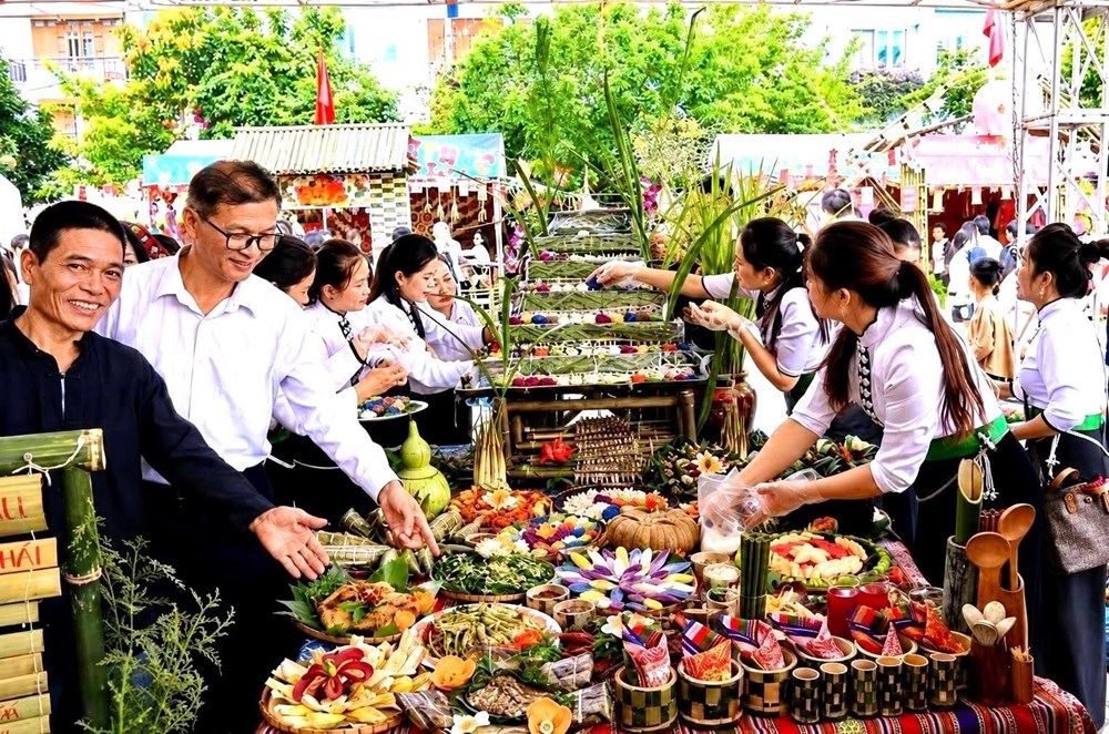 Ẩm thực Tây Bắc níu chân du khách đến Mộc Châu dịp Quốc khánh 2.9 - ảnh 5