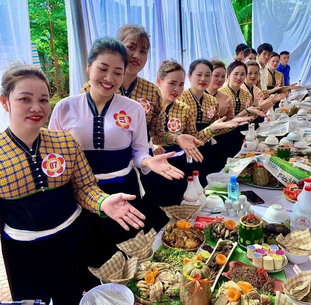 Vui Tết Xíp Xí đậm sắc màu văn hóa Thái ở Phù Yên - ảnh 7