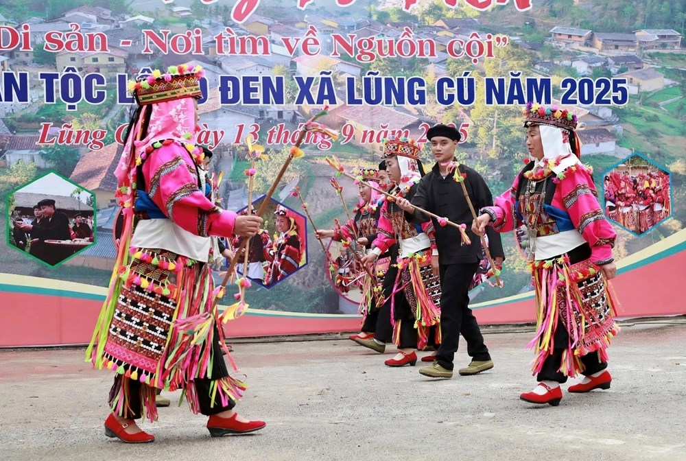 Độc đáo Lễ cúng Tổ tiên của người Lô Lô Đen ở Lũng Cú - ảnh 2