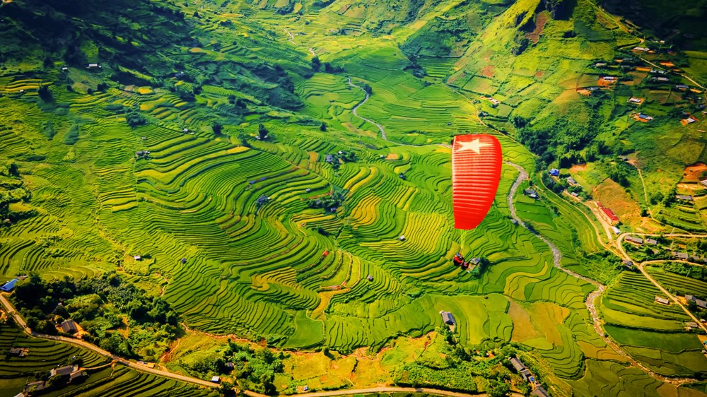 Bay giữa trời thu, ngắm mùa vàng Tú Lệ - ảnh 2