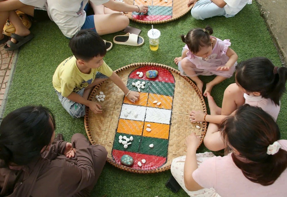 Vui Tết Xíp Xí đậm sắc màu văn hóa Thái ở Phù Yên - ảnh 4