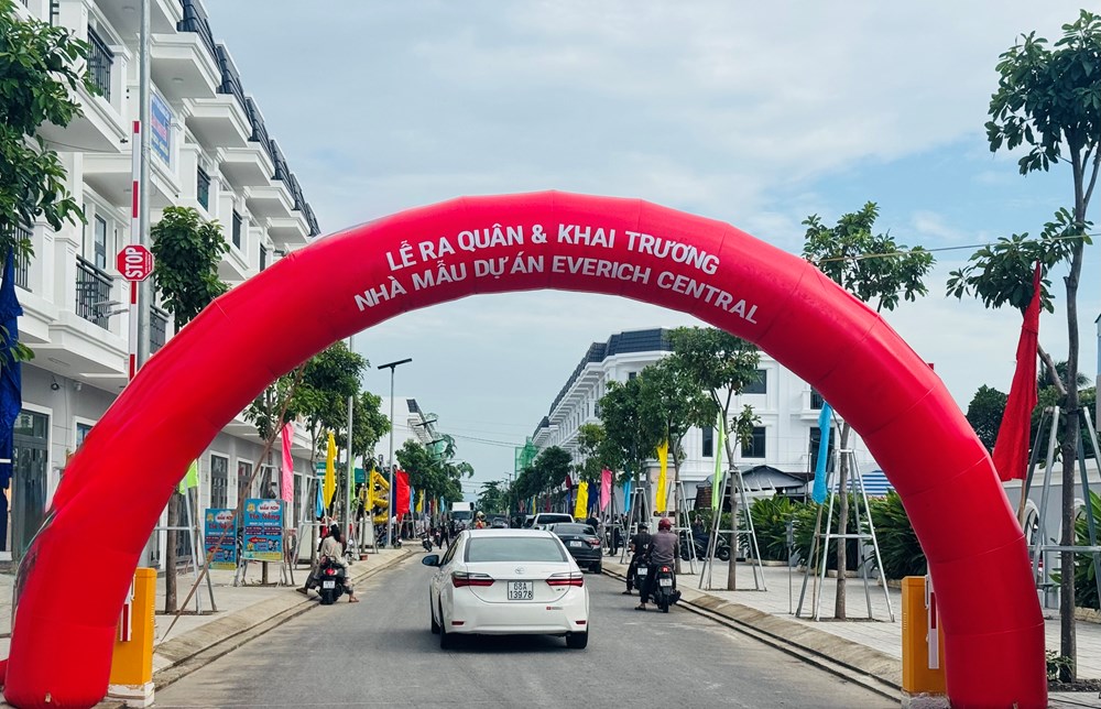 Khai trương Nhà mẫu siêu đẹp ngay sau khi tỉnh An Giang đạt đơn vị hành chính cấp tỉnh loại I - ảnh 1