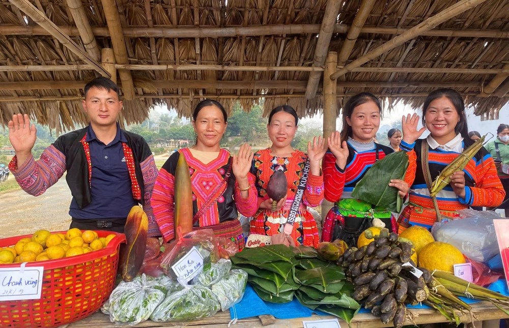 Về Mường Lựm, trải nghiệm phiên chợ “Chiềng Hặc - Miền nhớ thương” - ảnh 2