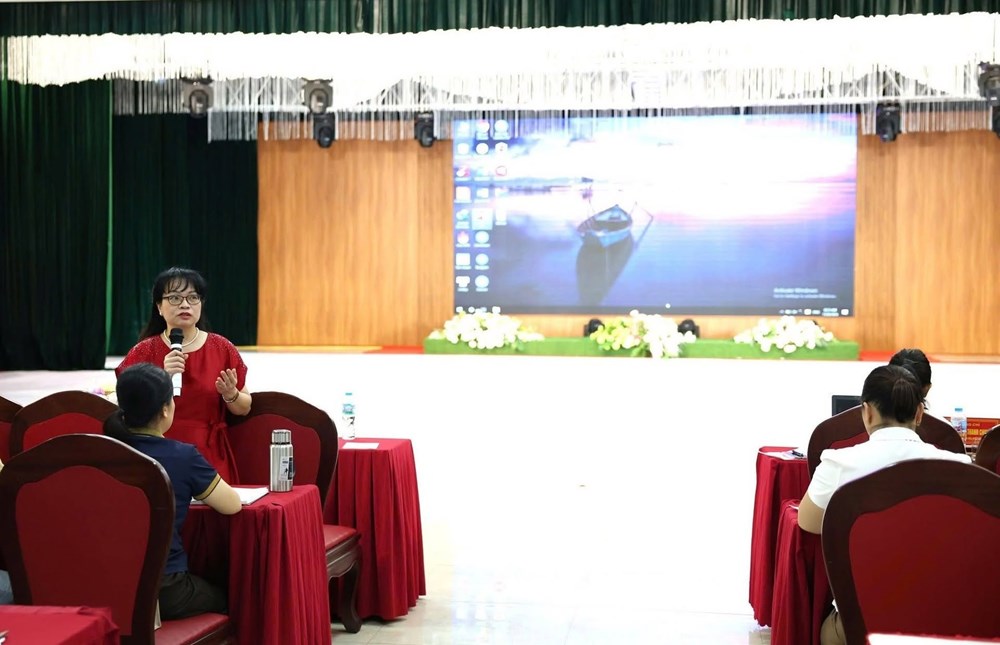 Hơn 100 cán bộ thư viện Điện Biên được tập huấn ứng dụng AI - ảnh 2