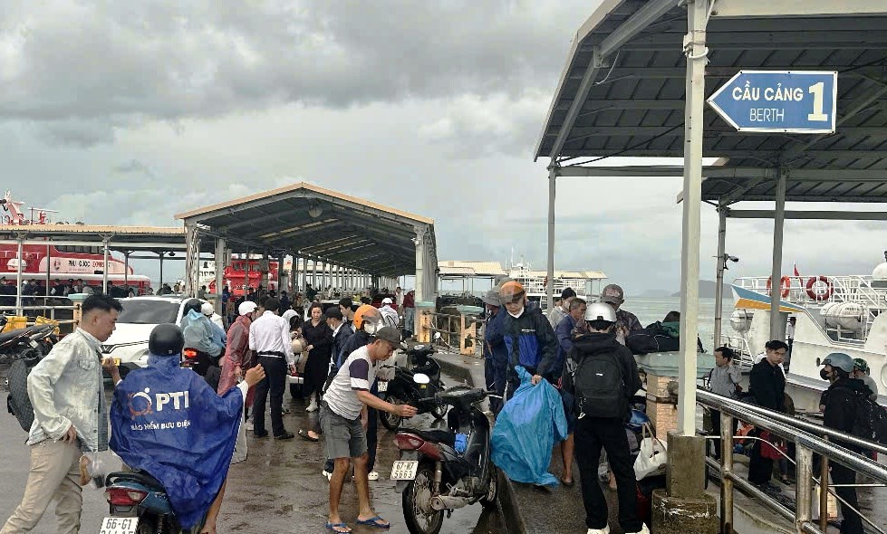 Tàu, phà đi Phú Quốc hoạt động trở lại bình thường - ảnh 1