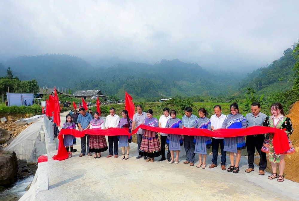 Niềm vui có cầu, đường mới của đồng bào vùng cao Tân Hợp - ảnh 2