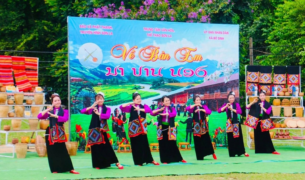 Lan tỏa di sản văn hóa các dân tộc ở Bó Sinh đến công chúng - ảnh 2