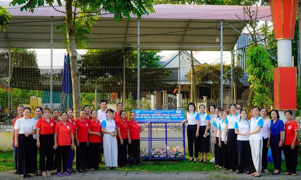 “Ngôi nhà xanh” biến phế liệu thành nguồn quỹ sẻ chia ở Mậu A - ảnh 1