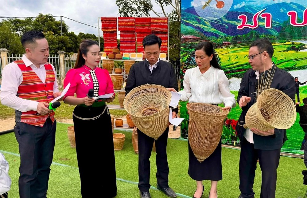 Lan tỏa di sản văn hóa các dân tộc ở Bó Sinh đến công chúng - ảnh 7