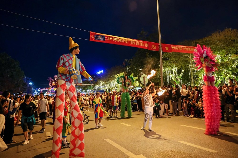 Đến Điện Biên hòa mình vào Festival Dân vũ Quốc tế sôi động dịp Quốc khánh 2.9 - ảnh 2