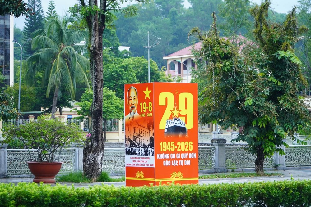 Điện Biên rực rỡ sắc màu chào mừng 81 năm Quốc khánh 2.9 - ảnh 4