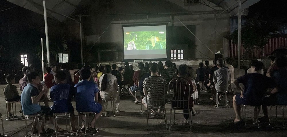 Chiếu phim lưu động phục vụ người dân vùng cao Lào Cai - ảnh 2