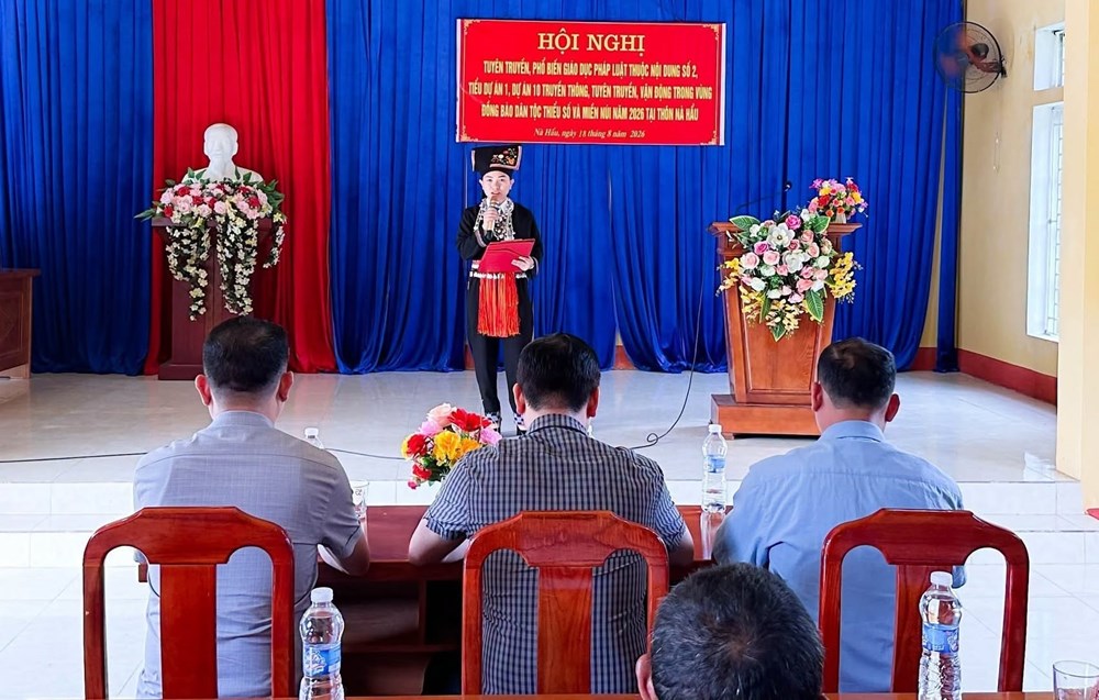 Đưa pháp luật đến gần người dân vùng cao Nà Hẩu - ảnh 2
