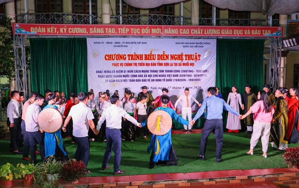 Đưa nghệ thuật truyền thống về với khán giả vùng cao Muổi Nọi - ảnh 6