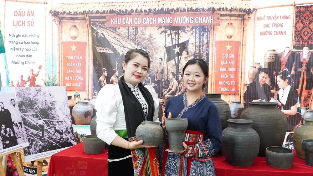Mường Chanh tìm hướng đưa bản sắc thành sản phẩm du lịch - ảnh 4
