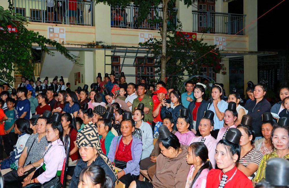 Đưa nghệ thuật truyền thống về với khán giả vùng cao Muổi Nọi - ảnh 7
