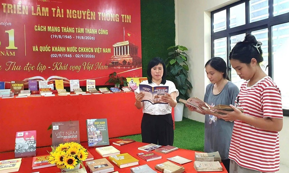 Hơn 350 tài liệu kể câu chuyện “Mùa Thu độc lập - Khát vọng Việt Nam” - ảnh 2