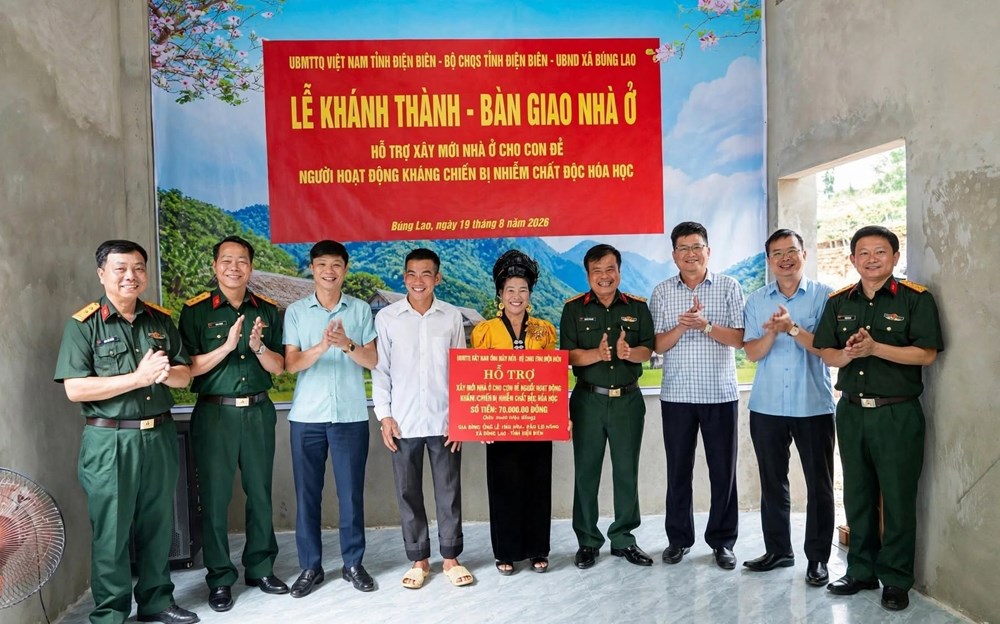 Bàn giao nhà ở cho gia đình người có công tại xã Búng Lao - ảnh 1