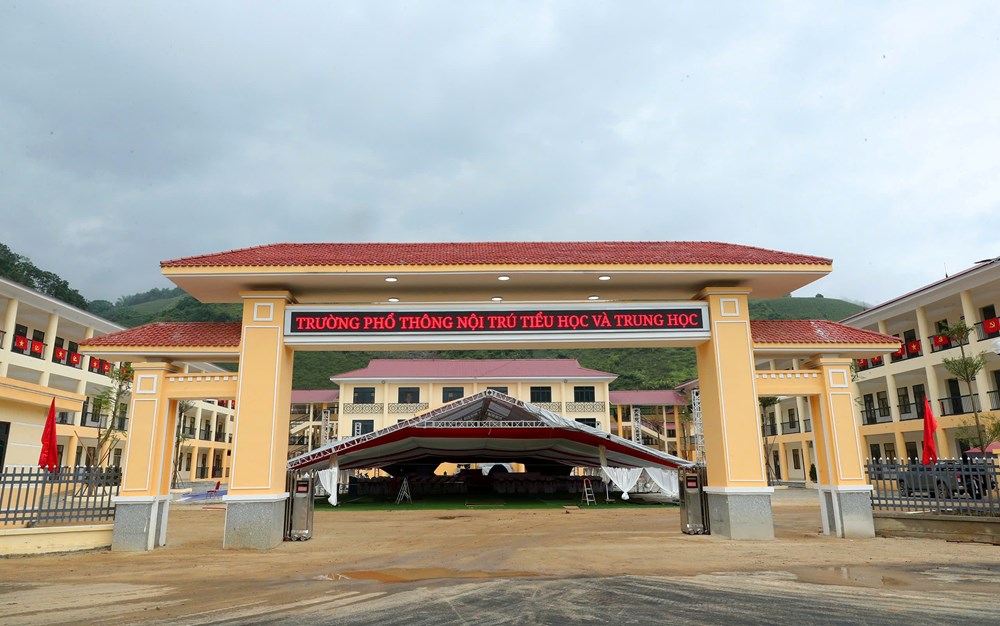 Rộn ràng đón ngôi trường mới nơi vùng biên giới Yên Sơn - ảnh 10